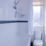 4-bed Family House In With Park View Leeds (West Yorkshire)