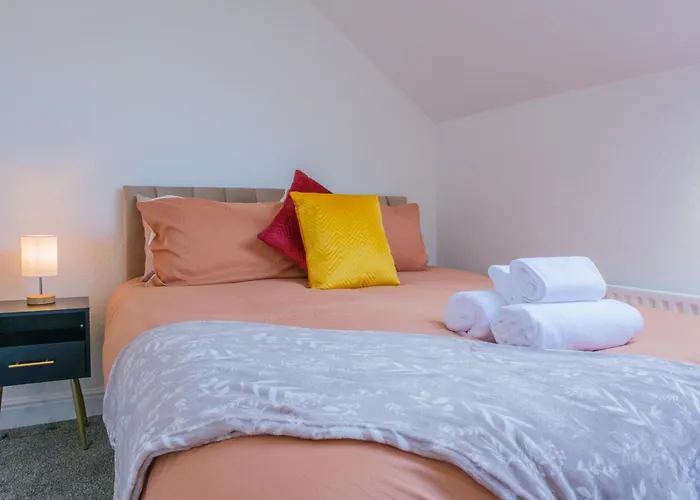 度假居 4-bed Family House In With Park View *